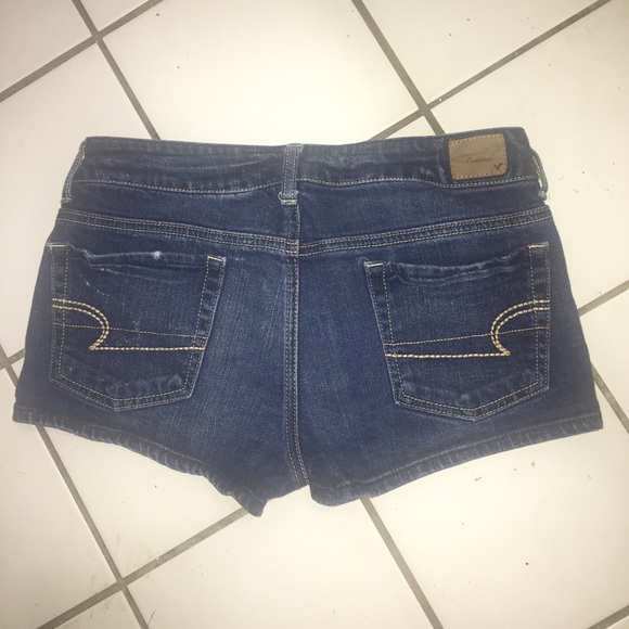 Size 6 American Eagle shorts🩳 - Picture 6 of 9